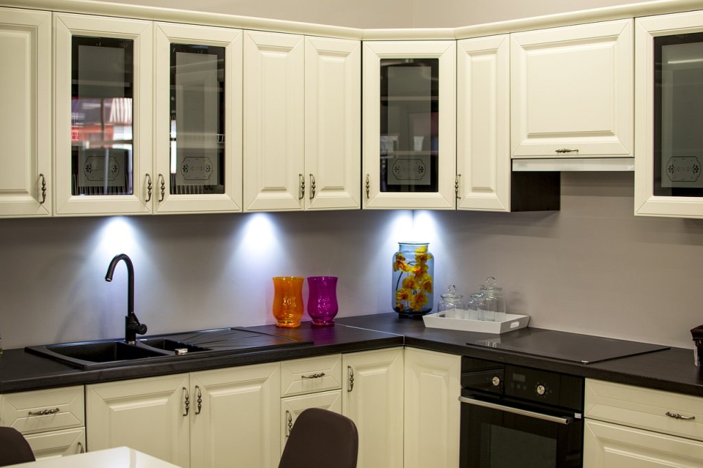 Kitchen cabinets. Image by StockSnap from Pixabay.