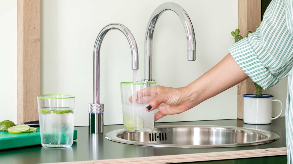Instant hot water tap / Quooker tap.